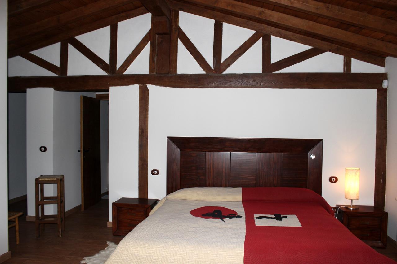 Complejo Rural La Coronilla Guest House Jarandilla de la Vera Ruang foto