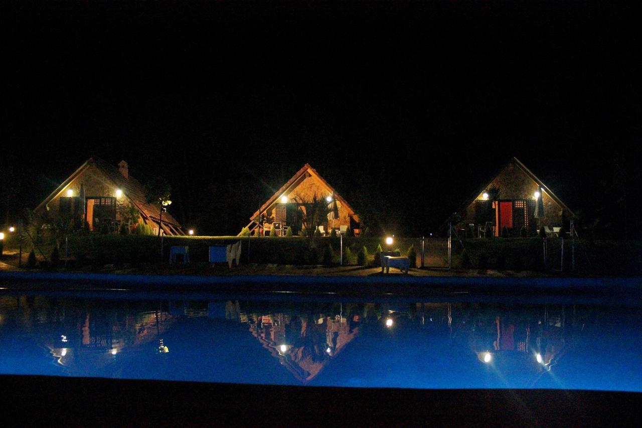 Complejo Rural La Coronilla Guest House Jarandilla de la Vera Bagian luar foto